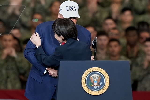 不许特朗普退出中美争锋，83岁拜登带病出山，一开口就冲着中国来