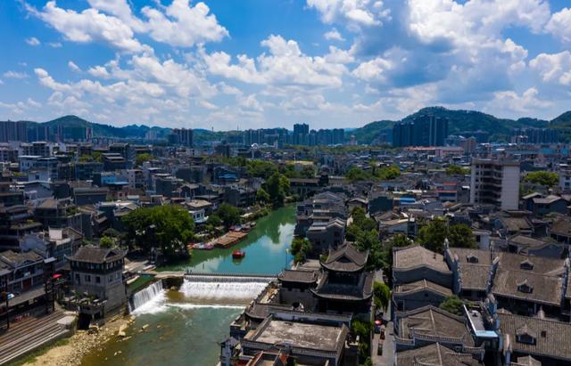 汶川有座冷门的5A级古镇,人少景美,不要门票,值得一去