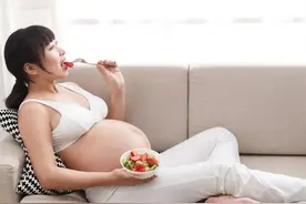 孕期别贪嘴，不想伤了胎儿，这些食物3吃5不吃图片
