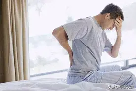 大腿根潮湿，下焦湿热？下一步就是“二弟”发软无力！千万要警惕图片