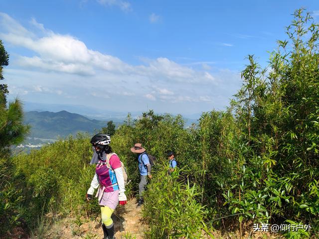揭西猴面石徒步登山