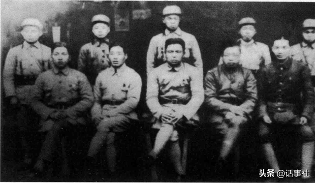 他被免去正军职，晾5年后，两个选择：要么离休，要么降职转业