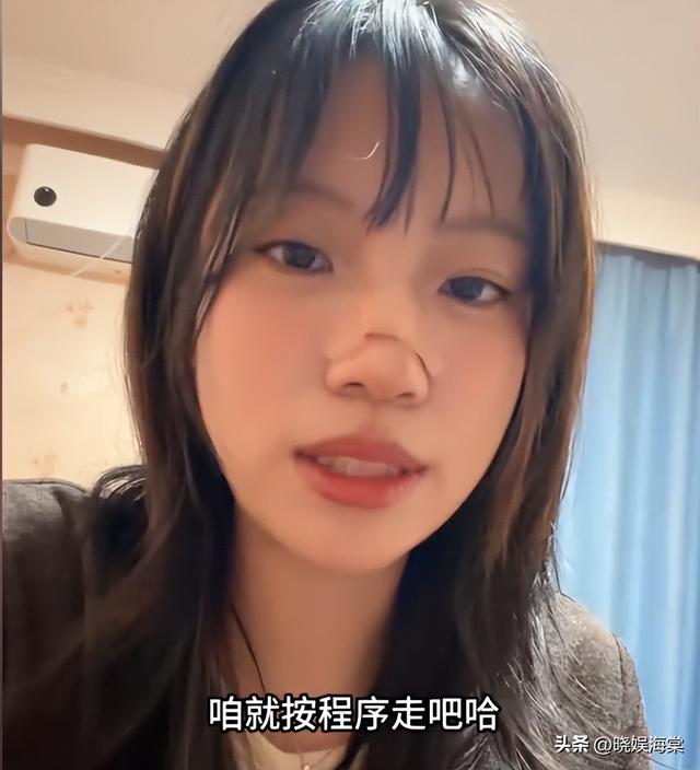 劝阻插队被老太打后续：女孩鼻梁受伤，警方介入后老人竟下跪卖惨