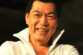 “大傻”成奎安大儿子吸毒被抓，小儿子穷困潦倒，孙子车祸去世图片