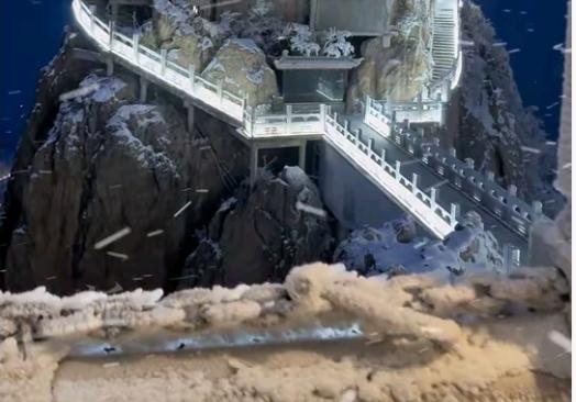 绝了！老君山大雪后的金顶在深蓝夜空下美成仙侠世界谁看了不心动