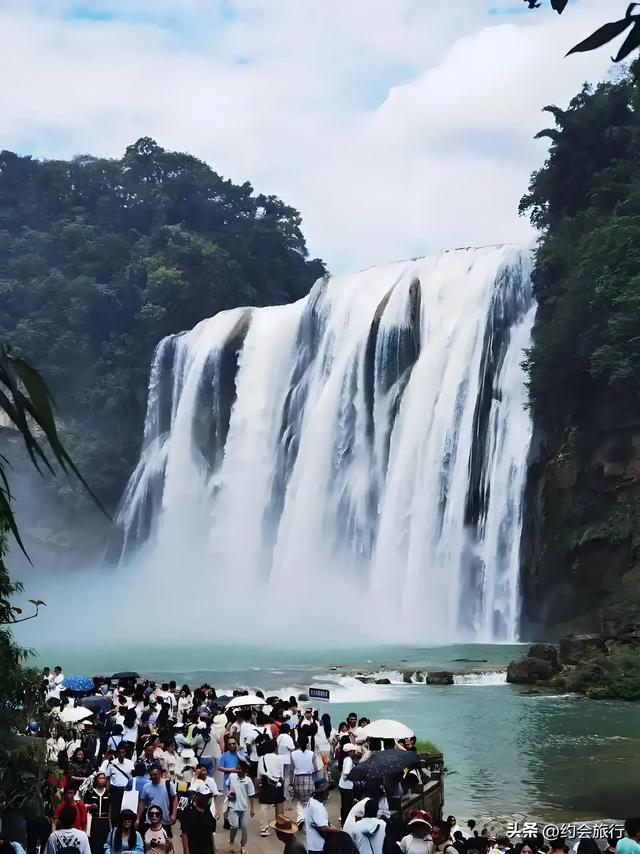 花260游黄果树瀑布太憋屈？捆绑收费、堵到窒息、退票无门