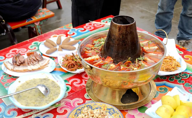 神木垒&达瓦更扎进入美貌开挂模式，请做好相关旅游准备！