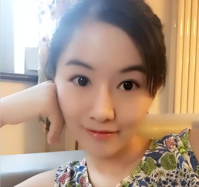 三观炸裂！翟欣欣出轨聊天记录流出，尺度大到咂舌，判12年都嫌少