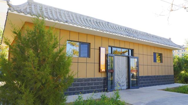 敦煌：“高颜值”公厕成城市文化新窗口
