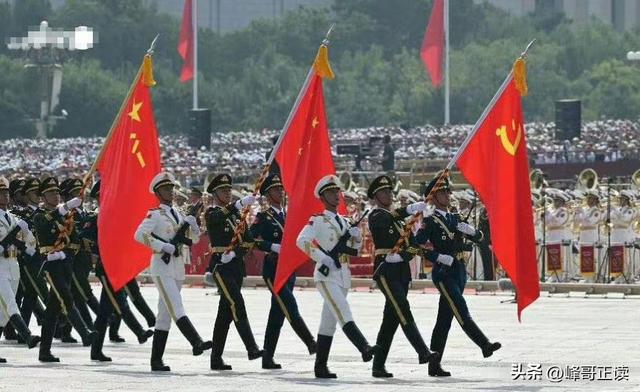 谢霆锋也没想到，张柏芝会因阅兵当天的一特殊举动，实现口碑暴增
