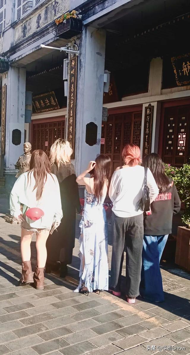 封关前瞻丨海口骑楼老街冬日景象：满眼都是外国人