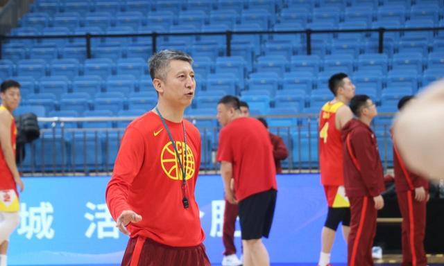 男篮亚洲杯开战：胡金秋领着新阵阵应对沙特，央视5套全程直播！