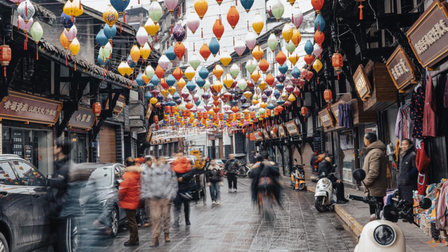 不敢想象周一的午后，走在沱江旁吹风有多舒服~