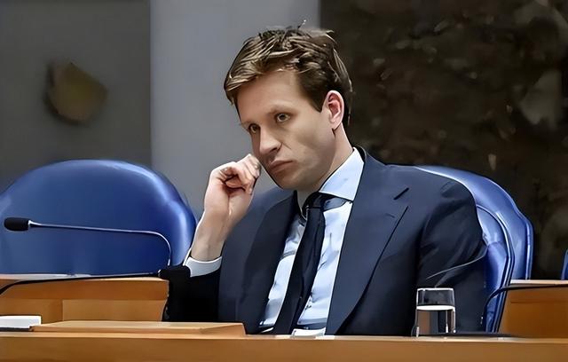 英伟达100%退出中国！荷兰被美国坑惨，经济大臣紧急求见中方