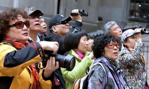 继德国之后，英国也开始贴出“中文标语”？中国游客：不能够接受