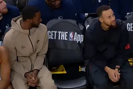 20分大反转！勇士逆袭鹈鹕 库里起身庆祝，科尔没说大话图片