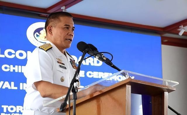 政变刚被军方压下，马科斯又开3枪，逼中国认栽，解放军三路南下