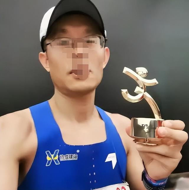 丈夫公开发声！官宣辞职才5天，最快女护士竟走上了另一条上坡路