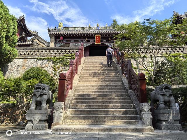 先爬大孤山，再登大鹿岛