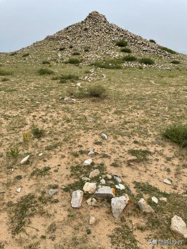达茂旗达尔罕、百灵庙、乌克忽洞，固阳银号、忽鸡沟田野考察笔记