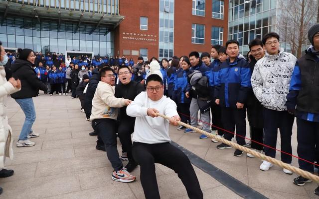 凝心聚力,气拔山河 | 恒德冬季拔河比赛热血开拔!