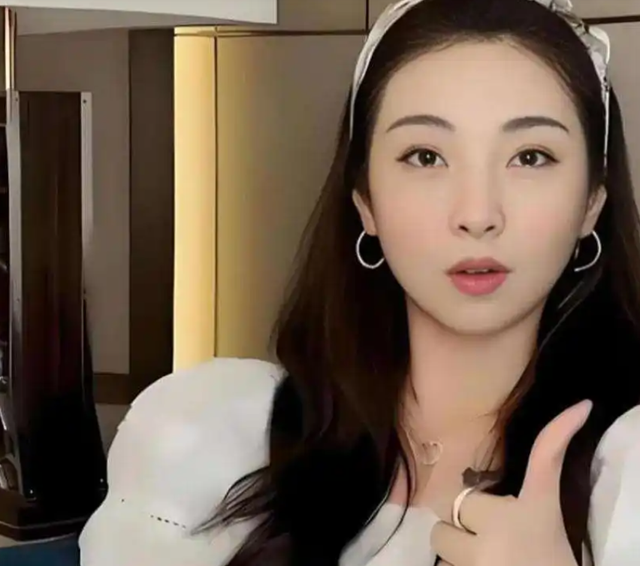 “买英国精子生三胞胎”的山东女人，7年后现状曝光：她后悔没？