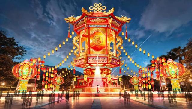 米易灯会 下月亮灯!90余组灯组解锁马年“最浓年味”