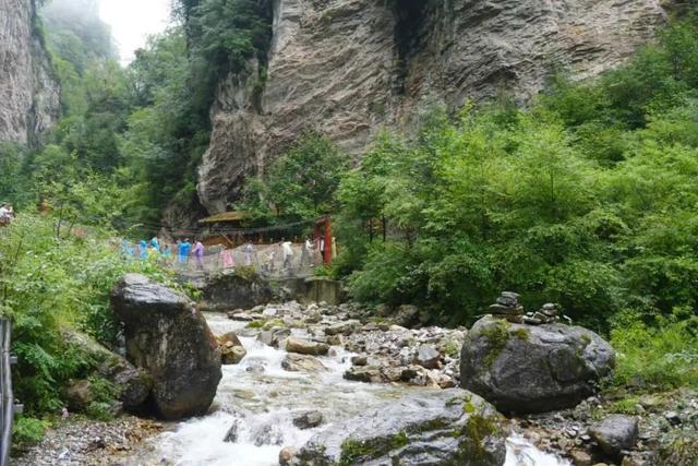“铁腚大巴”甘南线第三站：那里的绿水青山，让生态游借势生金
