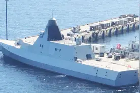 中国隐身舰曝光新图，美媒：或测试激光武器，一细节类似日本图片