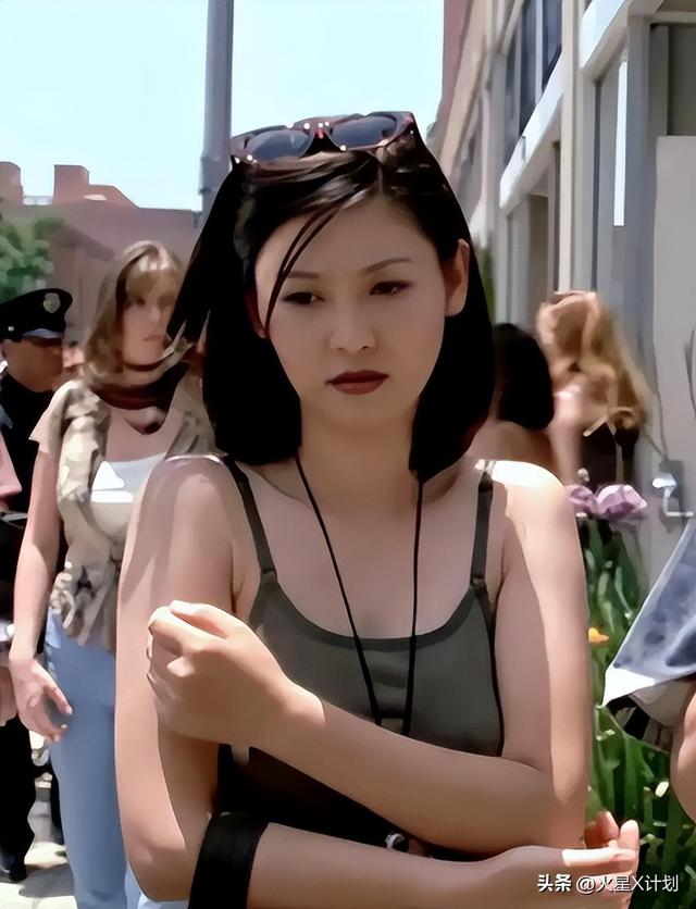 善恶终有报！58岁被曝离婚传闻的徐帆，终究躲不过“反噬”的因果