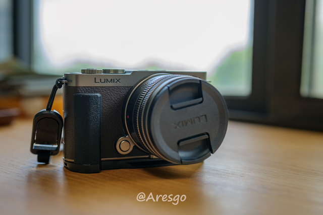 新相机到手，给松下 LUMIX S9 钛金版来点实用配件
