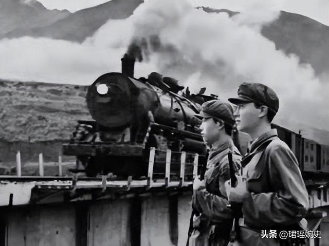 北京闹市有座18岁少年墓，无人敢迁移，火车来了也得绕道而行！
