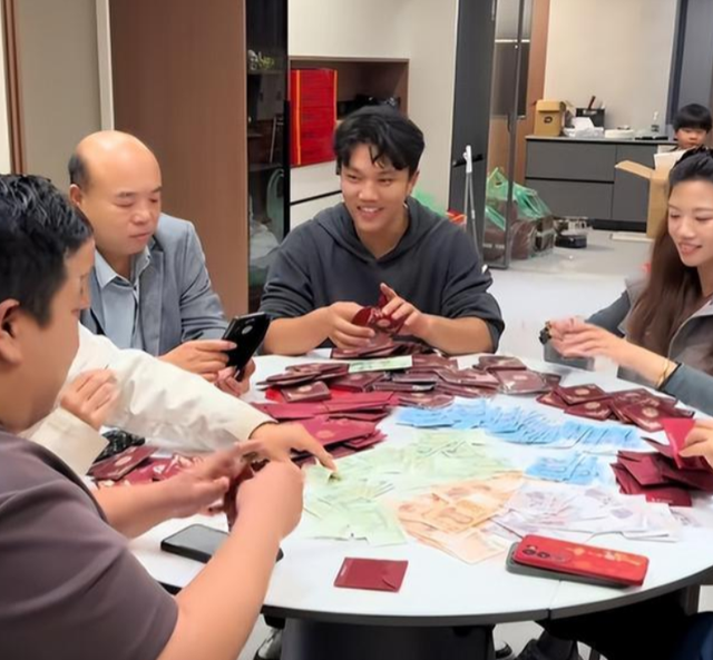 解清帅婚礼结束才1天，恶心的事发生了，婚礼红包数额被嘲太小气