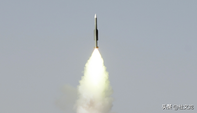 特朗普与赫格塞思齐声警告，日本别再一意孤行，或沦为冲突炮灰