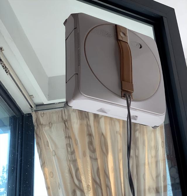 双十二擦玻璃器哪个牌子最好？2025年度擦窗机器人测评推荐