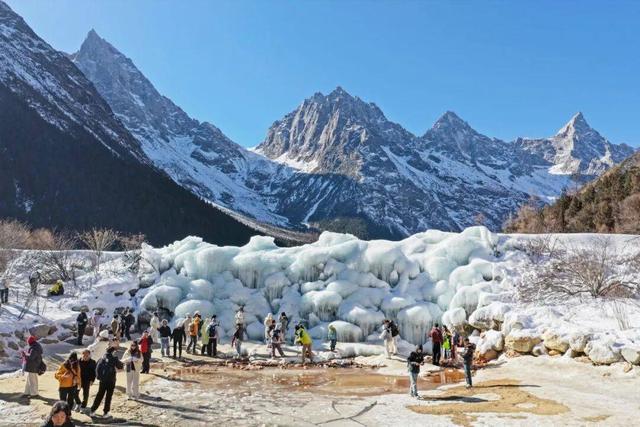 热度持续攀升！毕棚沟2025年度接待游客突破1200000！