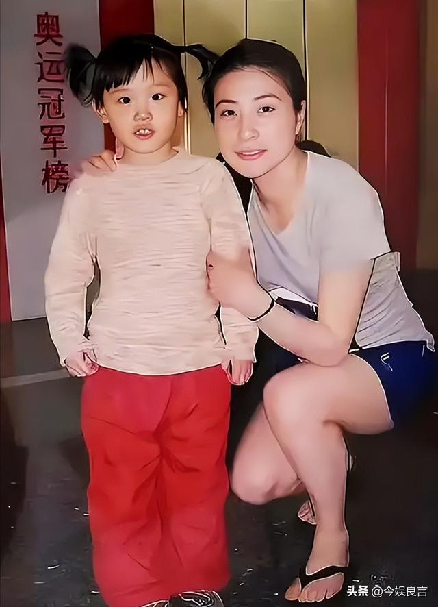 正式退出？21岁张家齐发声，眼泛泪花，未来或有三条路，年薪可观