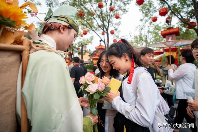 清明上河园：暑期消夏纳凉狂欢模式即将全面开启！