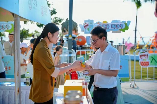茶桌仔免费呷茶！领取文创好礼！本周末精彩持续→