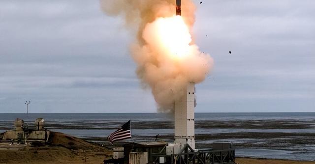 中美两军代表密会4天后，中国再次见识到了，特朗普的不顾后果