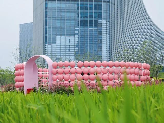 解锁春日趣玩，尽在西岸凤巢！