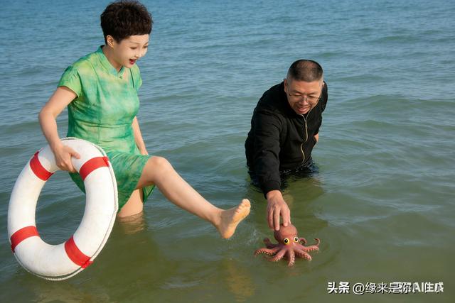 容易“偷人”的女人，八成都有这三个特征！第三条真的太扎心