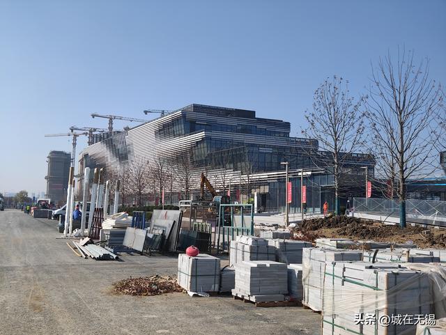 赶工热火朝天的无锡太湖湾音乐厅