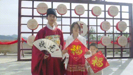 大年初六，迎六顺！观音山上众多游客接福接顺，解锁新春顺心游