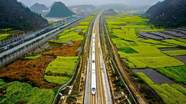 中国建成世界第一高桥，引起美国内讧，议员怒喷：我们只会搞破坏