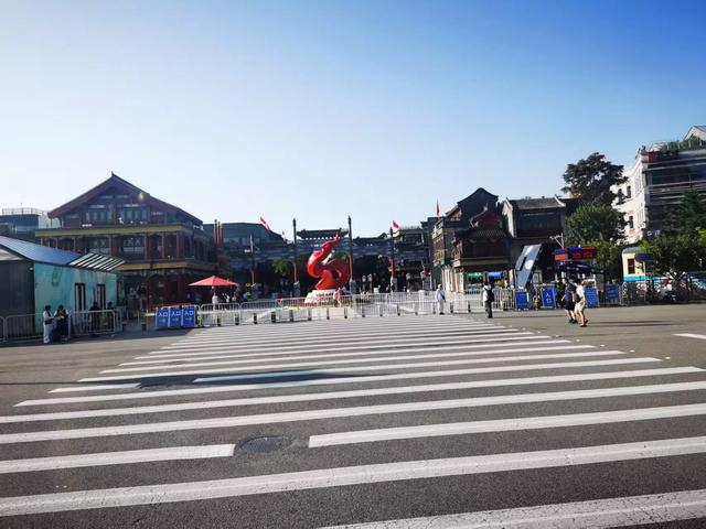 周日清晨的北京街道