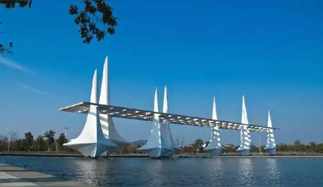 雪堰镇太湖发展之困：非单一归因的成长难题