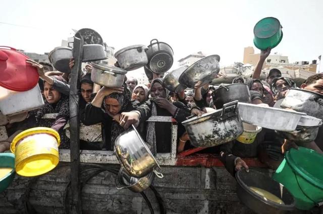 特朗普亲自操盘！国际部队进驻加沙	，哈马斯是否解除武装决定一切