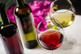最新研究：每日一杯红酒能减少50%的心脏病风险，可信吗？图片