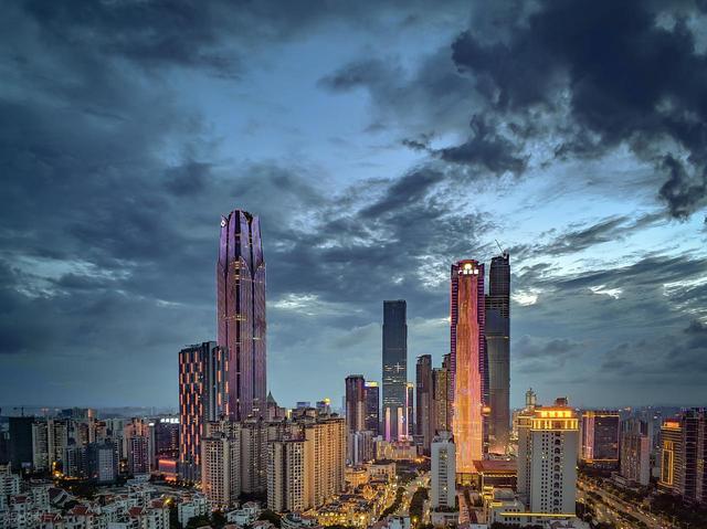 AI抢单！Chegg半年裁超六成员工，市值蒸发145亿咋翻身？